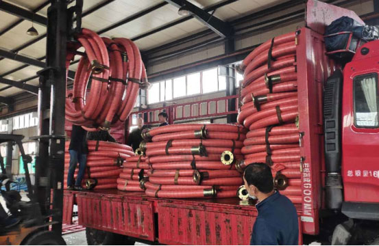 橡膠管總是老化開(kāi)裂？這樣保養(yǎng)多用2年